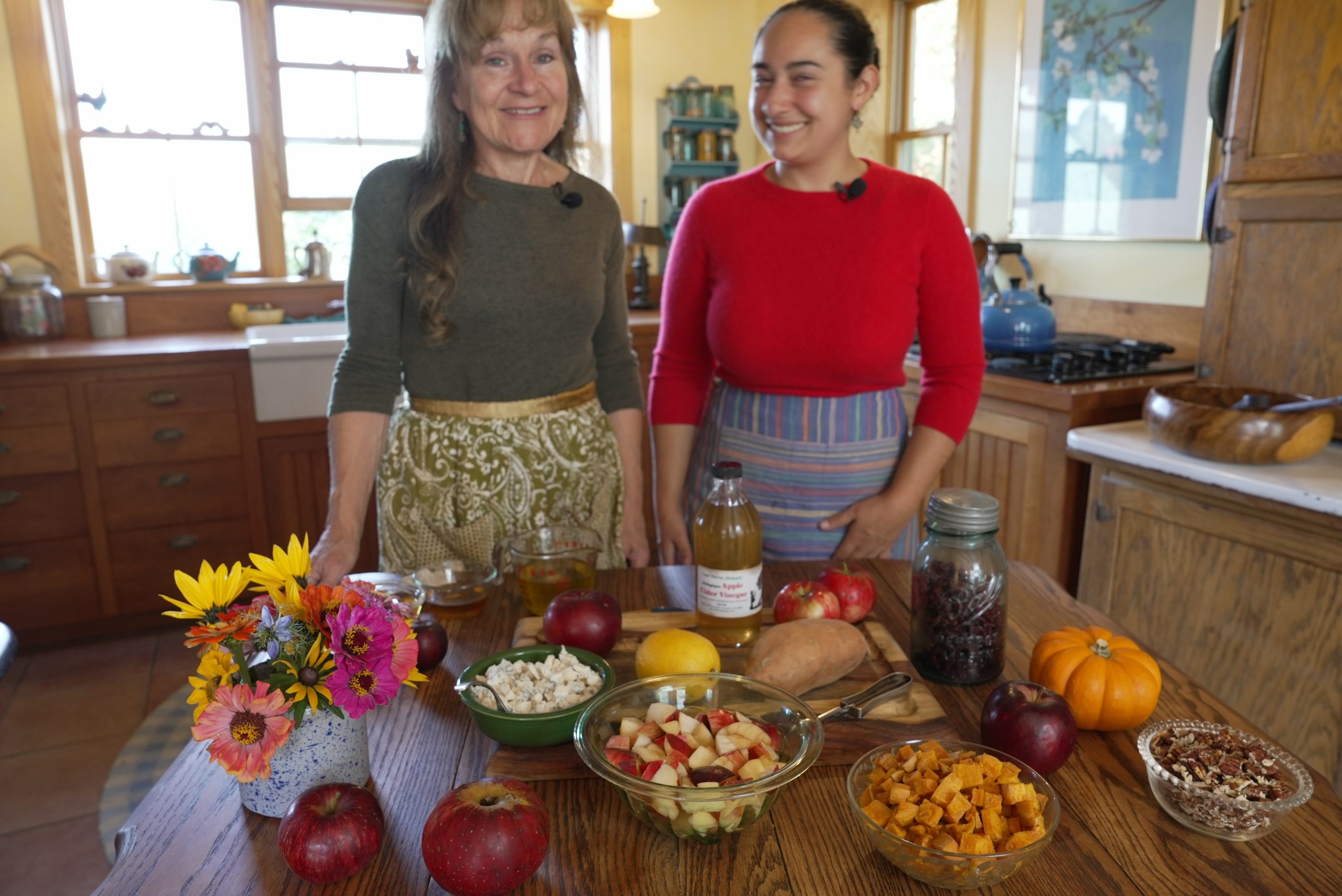 Photo of a bee on Elecampange